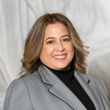 Fanny-C Fanny es la experta en publicaciones y edición de documentos y cofundadora de IdeaLab360
